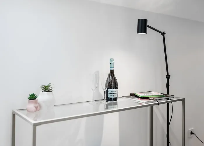 Millennium Hideaway Apartment *