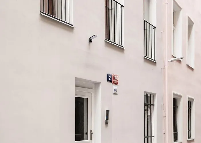 Millennium Hideaway Apartment *